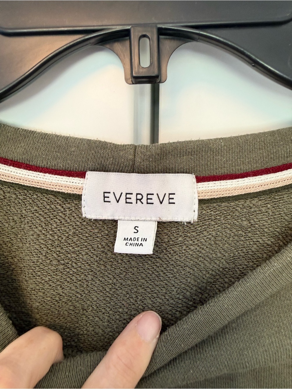 Evereve Olive Quilted Puff Sleeve Sweatshirt - Picture 3 of 3